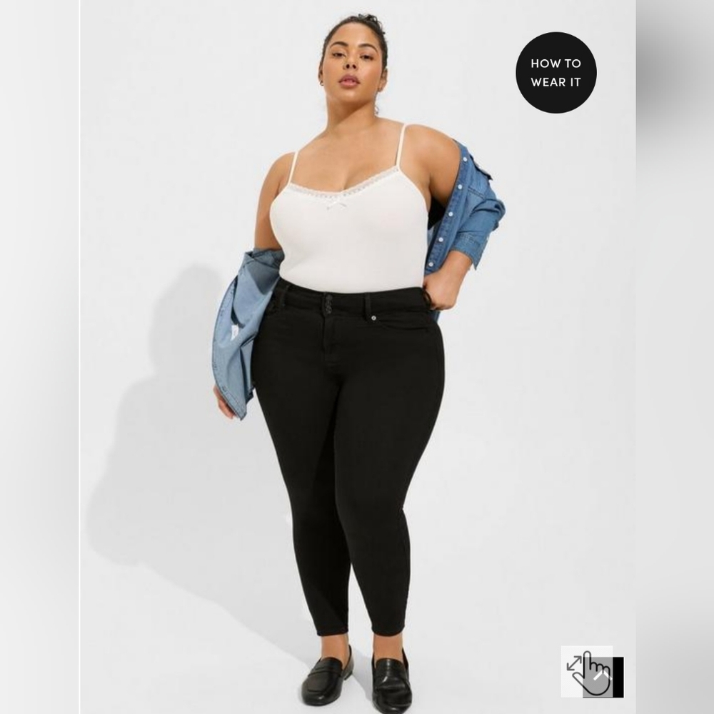 Torrid 3-button jegging
